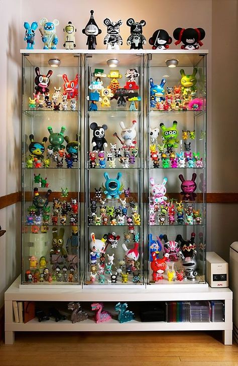 Vinyl Toy Display, Display Toys Collection, Batman Collection Display, Figure Collection Display, Toy Collection Display, Toy Shelf, Nerd Room, Otaku Room, Figure Display