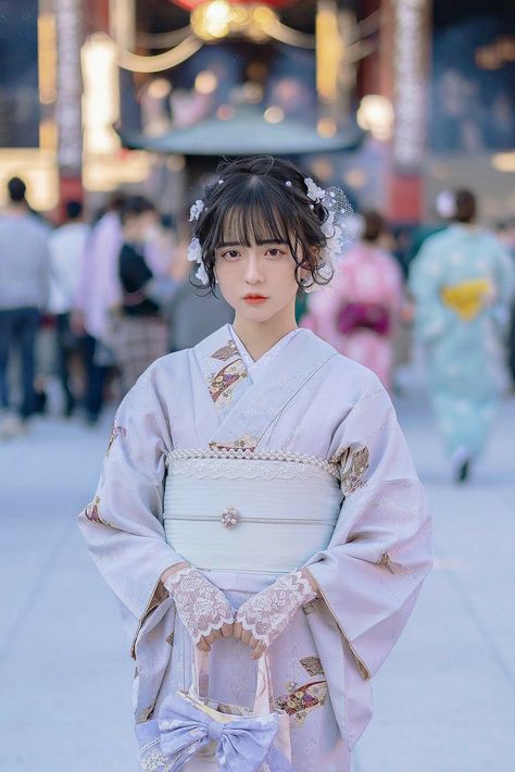 Traditional Japanese Fashion, Kimono Hakama, Asian Traditional Clothes, Chinese Fancy Dress, Kimono Traditional, Traditional Asian Dress, Japanese Traditional Clothing, Traditional Japanese Kimono, Cosplay Cute