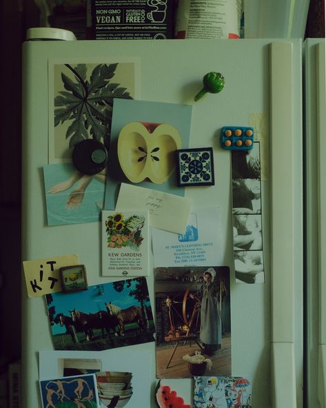 Mess Aesthetic, Wes Anderson Characters, Garden Station, College House, Apartment Goals, Back To College, Tiny Apartment, Dream Apartment, Kew Gardens