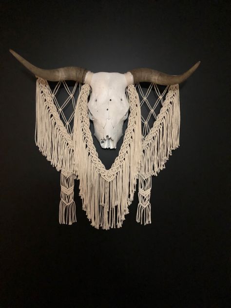 Cow Skull Macrame, Cow Skull Macrame Wall Hanging, Macrame Bull Skull, Deer Skull Macrame Wall Hanging, Macrame Cow, Macrame Skull, Painted Cow Skulls, Skull Ideas, Cow Skull Decor