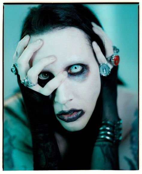 Just various quality photos of Marilyn Manson to make your day. I up… #random Random #amreading #books #wattpad Marilyn Manson Art, Shirt Ootd, Brian Warner, Photography Pics, Axl Rose, Marilyn Manson, Art Love, Iron Maiden, Heavy Metal