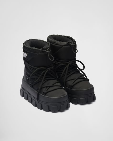 Black Re-Nylon gabardine après-ski boots | PRADA Apres Ski Boots, Y2k Boots, Dr Shoes, Prada Nylon, Aesthetic Shoes, Swag Shoes, Triangle Logo, Ski Boots, Pretty Shoes