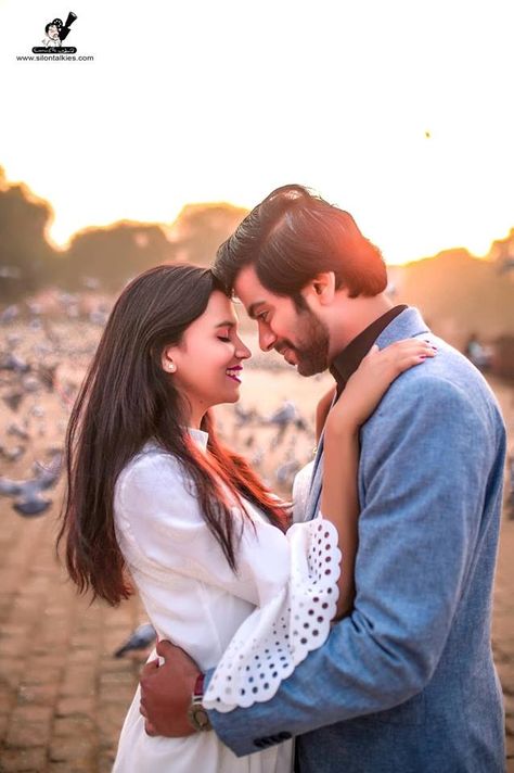 Love Story Shot - Bride and Groom in a Nice Outfits. Best Locations WeddingNet #weddingnet #indianwedding #lovestory #photoshoot #inspiration #couple #love  #destination #location #lovely #places  FOLLOW OUR INSTAGRAM @WEDDINGNET Kapl Photo, Romantic Couples Photography, Wedding Couple Poses Photography, Love Quotes In Hindi, Wedding Couple Poses, Love Couple Photo, Nice Outfits, Quotes In Hindi, Couple Photography Poses