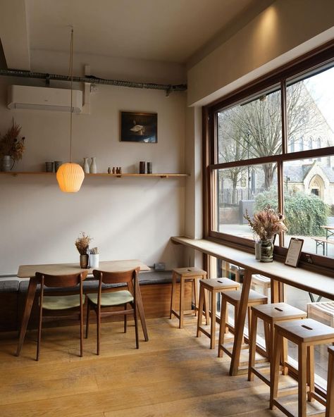 P O P H A M S (@pophamsbakery) • Instagram photos and videos Minimalist Cafe Aesthetic, Tiny Cafe Design Small Spaces, Cute Cafes Aesthetic, Coffeeshop Aesthetic Korean, Copenhagen Coffee Shop, Scandi Cafe, Ideas For Coffee Shop, Cute Cafe Interior, Tea Shop Interior