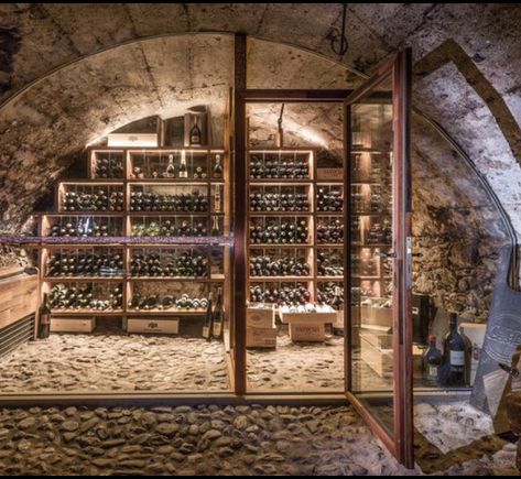 Case Sotterranee, Cellar Inspiration, Wine Cellar Modern, Wine Cellar Basement, Wine Cave, Home Wine Cellars, Wine Cellar Design, Cellar Design, Wine House