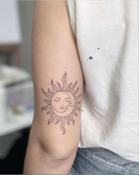 Sun Detailed Tattoo, Shining Sun Tattoo, Colour Sun Tattoo, Indie Sun Tattoo, Sun Tattoo Cover Up Ideas, Vertical Sun Tattoo, Masculine Sun Tattoo, Sun Tattoo Boho, Whimsical Sun Tattoo