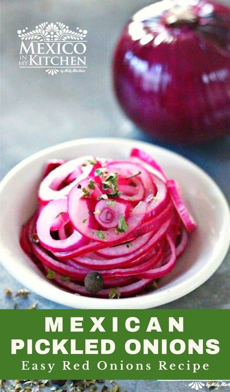 Red Pickled Onions, Pickled White Onions, Pickled Onions Recipe, Red Onion Recipes, Real Mexican Food, Quick Pickled Onions, Homemade Mexican, Quick Pickled, Pickled Veggies