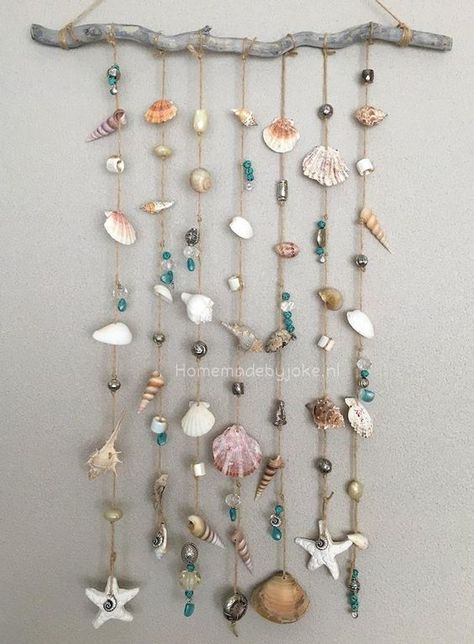 Seashell Wind Chimes, Shell Wind Chimes, Seashell Projects, Shells Diy, Driftwood Projects, Diy Wind Chimes, Shell Crafts Diy, Sea Shell Decor, Home Decor Ideas Living Room