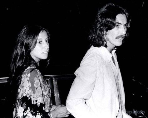 September 2, 1978 – George Harrison married Olivia Arias – The Beatles George Harrison And Olivia, Olivia Harrison, Linda Eastman, Beatles Girl, Beatles George Harrison, Beatles George, Beatles John, Best Love Stories, The Fab Four