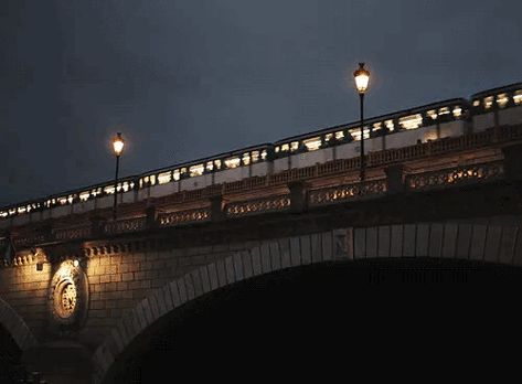 Timothy Sumer - Photography Train in the night. Gift Animation, Cinemagraph Gif, Racing Mind, Night Gif, Night Train, Gif Pictures, Beautiful Gif, Aesthetic Gif, Train Travel