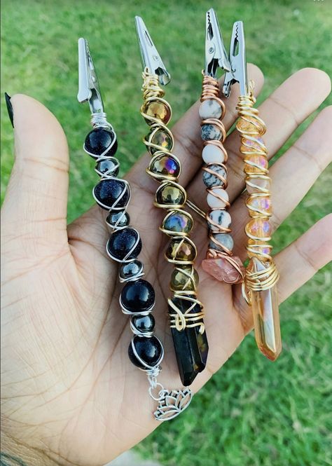 Roach Clips Diy, Roach Clips Ideas, Burning Paper, Roach Clips, Pink Aura Quartz, Hippie Crafts, Clear Quartz Necklace, Wire Wrapped Stone Jewelry, Boho Crafts