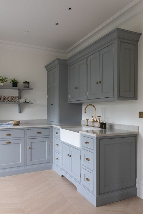 Hertfordshire Project Utility Room - Humphrey Munson Utility Room Colour Ideas, Traditional Swedish Interior, Kitchen Sitting Areas, Utility Room Sinks, Utility Room Designs, Humphrey Munson, Swedish Interior Design, French Family, Swedish Interiors