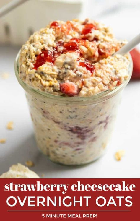 Strawberry Cheesecake Overnight Oats, Cheesecake Overnight Oats, Night Oats, Strawberry Overnight Oats, Oat Recipes, Oat Recipes Healthy, Resep Smoothie, Overnight Oats Recipe Healthy, Overnight Oat