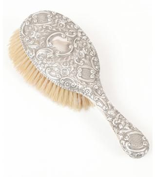 Victorian silver ladies hair brush  Price £200.00   Victorian silver hairbrush with rococo foliate chased design, made in Birmingham in 1890. Very good condition. Brush Tattoo, Art Deco Vanity, Victorian Hairstyles, Victorian Ladies, Infernal Devices, Anne With An E, Brush Type, Victorian Women, Vintage Hair