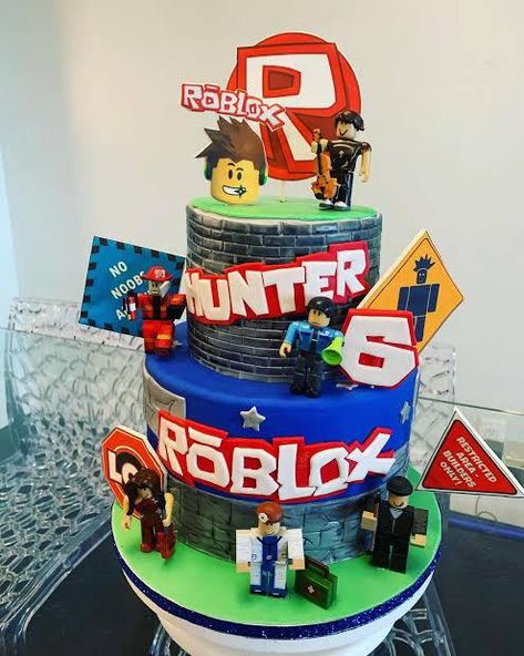 Avengers Cupcakes Toppers, Avenger Cupcakes, Fire Fighter Cake, Roblox Birthday Cake, Roblox Cake, Roblox Birthday, Peppa Pig Birthday Party, Creative Birthday Cakes, Peppa Pig Birthday