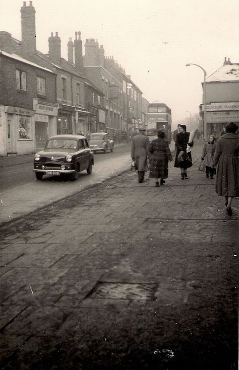 Allan Hailstone's photos of old Coventry - part 4 - CoventryLive Coventry Uk, Coventry England, Genealogy Websites, Photographs And Memories, Color Splash Photography, Coventry City, Splash Photography, Nostalgic Images, Old Street