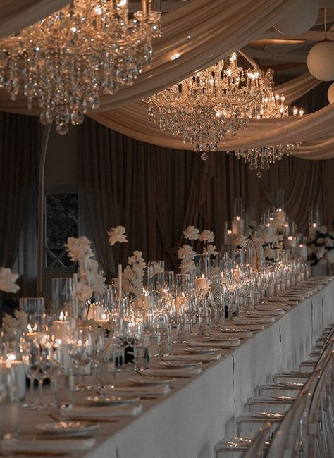 Wedding Decoration With Lights, Lighting Wedding Decor, Elegant Decorations Party, All Candle Wedding Reception, Regal Wedding Aesthetic, Wedding Decoration Candles, Engagement Party Luxury, Quite Luxury Wedding, Luxury Modern Wedding