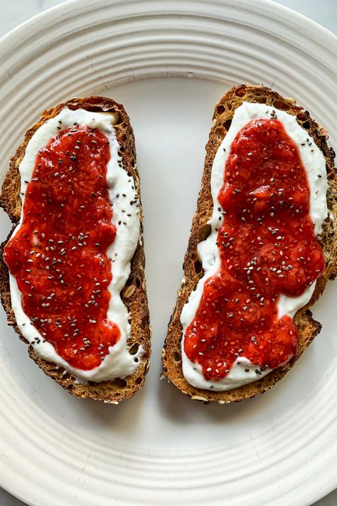 Cottage Cheese Sourdough, Sourdough Cottage Cheese Toast, Cottage Cheese And Jam, Sourdough Toast Toppings, Cottage Cheese Sourdough Toast, Cottage Cheese Combinations, Whipped Cottage Cheese Toast, Cottage Cheese Toast Breakfast Ideas, Whipped Cottage Cheese Breakfast