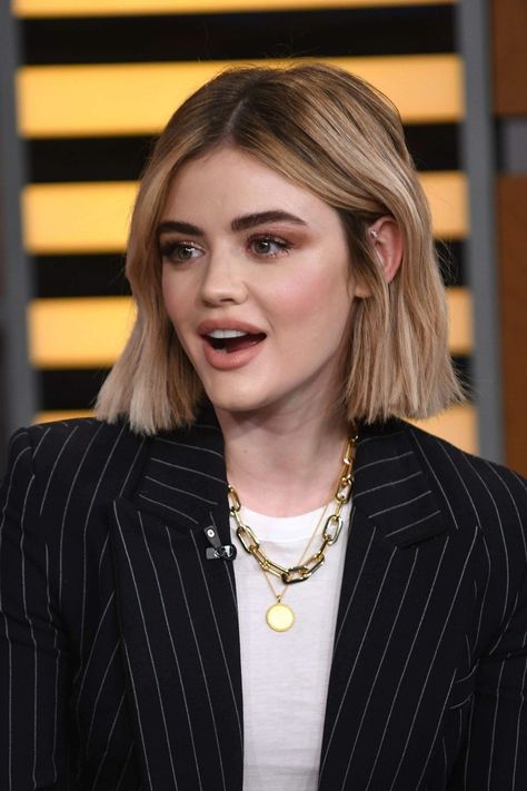 Lucy Hale Blonde Hair, Lucy Hale Short Hair Blonde, Lucy Hale Bob, Lucy Hale Haircut, Lucy Hale Blonde, Lucy Hale Short Hair, Lucy Hale Hair, Hair Inspiration Short, Lucy Hale