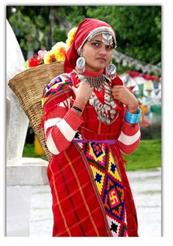 COSTUMES OF HIMACHAL PRADESH - Indian Scriptures Himachal Pradesh Dress, Himachal Pradesh Traditional Dress, Zine Project, Bride Photoshoot, India Dress, Traditional Indian Dress, Traditional Outfit, Sketches Dresses, Indian Culture