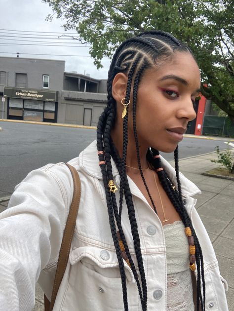 Cornrows With Accessories, Cornrow Jewelry, Cornrow Accessories, Braiding Hair Colors, Heart Braid, Braid Jewelry, Stitch Braids, Cornrow, Happy Hair