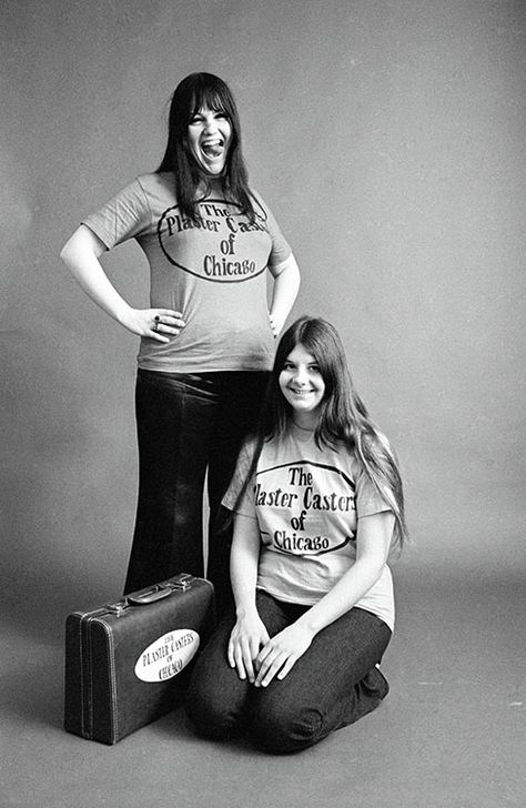 American groupie duo Dianne and Cynthia, also called the Plaster Casters, pose for a portrait at the Michael Mauney Studio in Chicago, IL, January 1969. Famous Groupies, Plaster Caster, Body Casting, Rock And Roll History, Body Cast, Iconic Images, Famous Musicians, Art Students, Girls Together