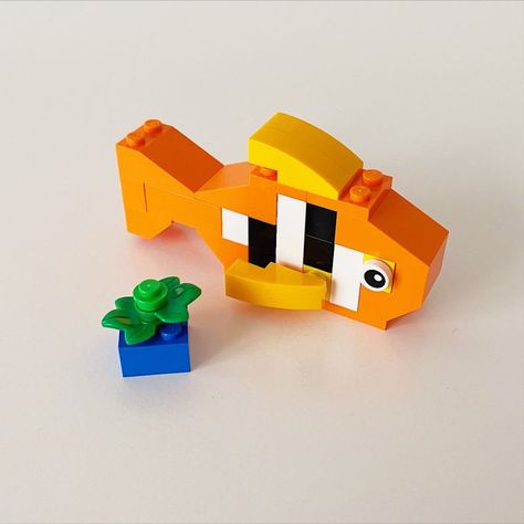 Lego Ideas For Kids, Duck Teddy Bear, Duck Teddy, Lego Fish, Lego Club, Lego Diy, Lego Animals, Lego Craft, Creative Box