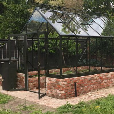 Brick Wall Greenhouse, Sicilian Garden, Cottage Landscaping, Greenhouse Staging, Aluminium Greenhouse, Landscaped Garden, Outdoor Greenhouse, Shade House, Gardening Projects