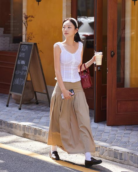 📸@kelly.kim was spotted on the streets of Seoul in our latest summer collection. 💐We captured six different outfits reflecting three moods during her stay. ‘Seoul Escape’ with Kelly Kim is now available on our website. Get her look now. . . . . #lewkin #lewkinoutfits #pinterestaesthetic #pinterestinspired #fashion #kpopidol #kpopfashion #kdramaoutfit #kfashion #shopping #ootd #outfitoftheday #summer #instafashion #giftideas #styleinspo #outfitinspo #gifts #sale #clothing #y2k #summerfashion #... Streets Of Seoul, Clothing Y2k, Casual Outfit Inspiration, Sale Clothing, Different Outfits, Pinterest Girls, Korea Fashion, Kpop Fashion, Modest Outfits