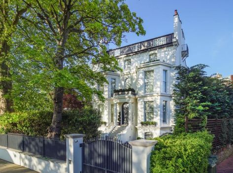 Rihanna House, Wood Villa, London Mansion, Homes In London, West Facing Garden, Abbey Road Studio, London Dreams, City Homes, Mansions For Sale