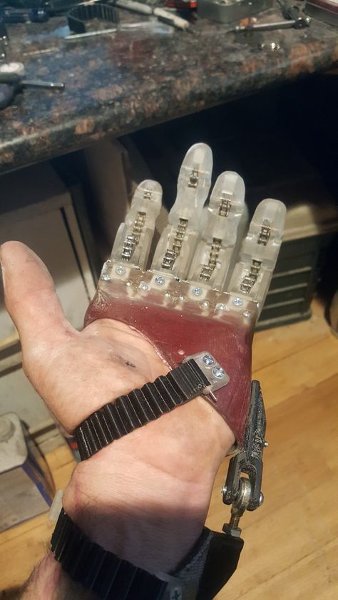 Partial hand prosthetic that I designed Prosthetic Hand Drawing, Prosthetic Leg Design, Hand Prosthetic, Prosthetic Design, Robotic Prosthetics, Prosthetic Hand, Cyberpunk Tech, Prosthetic Arm, Mechanical Arm