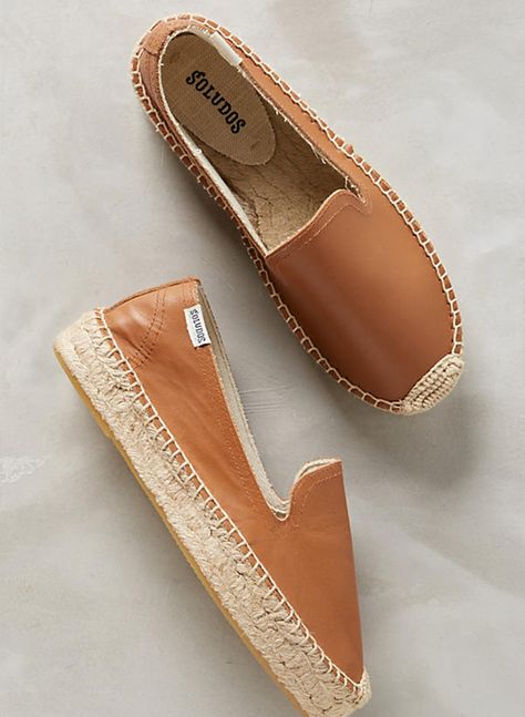 Trending Shoes For Women, Top Trending Shoes, Look Boho Chic, Trending Womens Shoes, Shoe Wardrobe, Platform Espadrilles, Leather Espadrilles, Top Trending, Pretty Shoes