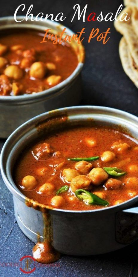 Punjabi chana masala made in Instant pot with canned beans served in tiny pots Punjabi Chole, Chana Masala Recipe, Muffin Cookies, Cookies Pudding, Union Territories, Chole Masala, Baking Spices, Cake Brownie, Easy Indian Recipes