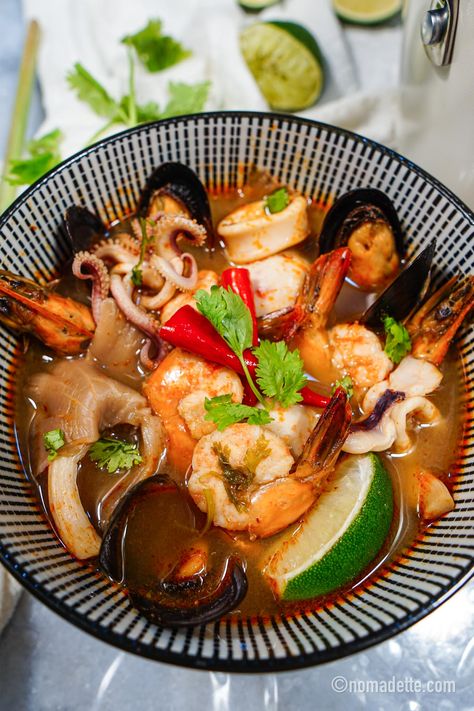 Seafood Tom Yum Soup, Tomyam Seafood Photography, International Soup Recipes, Tomyam Seafood, Tom Yum Soup Recipe, Steam Seafood, Tom Yum Noodles, Thai Meals, Tom Yum Goong