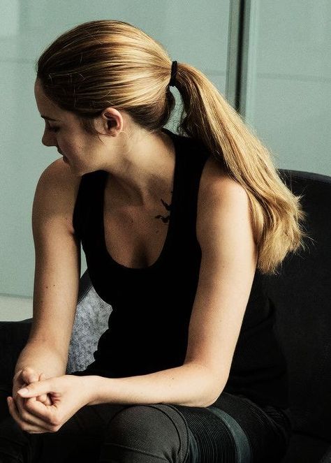 Divergent Hair, Divergent Tris, Tris And Four, Tris Prior, Divergent Trilogy, Divergent Insurgent Allegiant, Veronica Roth, Divergent Series, Shailene Woodley