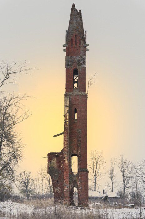 Magic Places, Forgotten Places, In The Middle Of Nowhere, Middle Of Nowhere, Abandoned Mansions, Old Building, Abandoned Buildings, Old Buildings, Ghost Towns