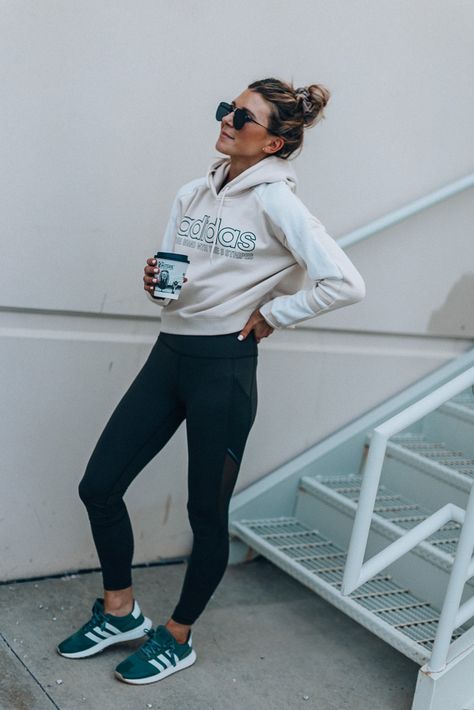 How I Choose My Athleisure Wear - Cella Jane Sporty Mom Aesthetic, Spring Athleisure Outfits 2023, Athlesiure Fits Women, Summer Athleisure Outfits, Athlesuire Outfit, Women Athleisure, Athleisure Outfits Spring, Women's Athleisure, Spring Athleisure