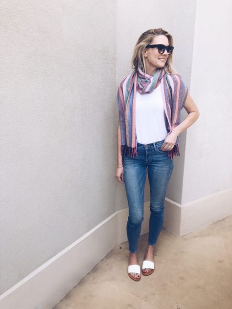 5 Different Ways to Wear a Long Scarf Best White Jeans, Narrow Scarf, Weather Change, Colorful Scarf, Long Vests, Scarf Tying, How To Wear Scarves, Long Scarf, Eileen Fisher