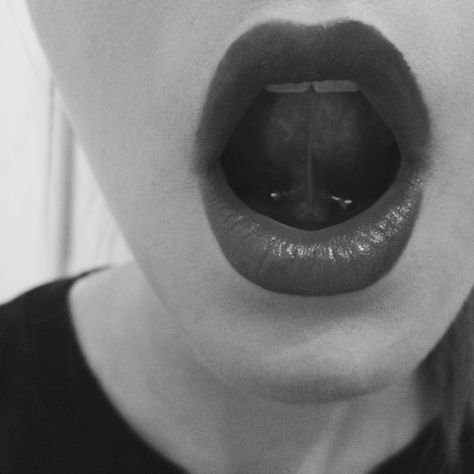 Tongue Web, Tongue Web Piercing, Frenulum Piercing, Web Piercing, Cute Piercings, Body Image, I Tattoo, Body Art, Piercings