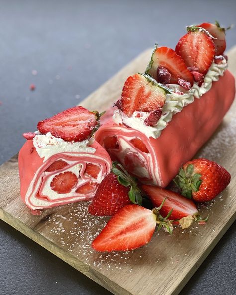 Strawberry Crepe Roll, Crepes Aesthetic, Strawberry Crepe Cake, Strawberry Roll Cake, Strawberry Crepe, Pancake Roll, Strawberry Crepes, Easter 2024, Strawberry Season