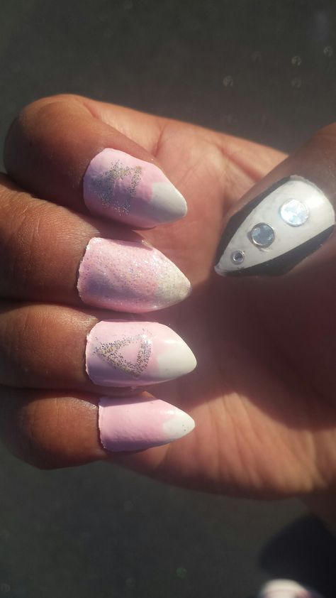 Glinda the Good Witch Ugly Nails, Bad Nails, Gold Acrylic Nails, Crazy Nail Art, Glinda The Good, Black Acrylic Nails, Glinda The Good Witch, Diy Acrylic Nails, Gel Nails Diy