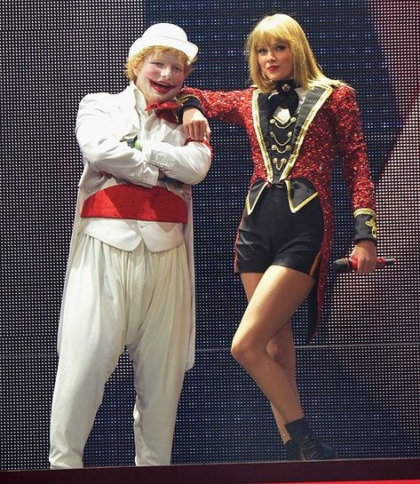 Ed Shiran, Taylor Swift Red Tour, Taylor Swift Costume, Miss Americana, Loving Him Was Red, Taylor Swift Tour Outfits, Red Tour, Swift Photo, Taylor Swift Red