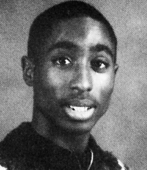 young tupac Yearbook Photos, Tupac Shakur, Tupac, Yearbook, Black And White, The World, Music, White, Black