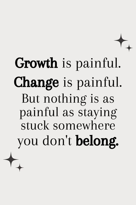 Keep looking forward and putting yourself FIRST - changing your mindset is the first step to success 💙 Successful Mindset Quotes, Coaching Quotes Inspirational, Weekday Motivation, Changing Yourself, Step To Success, Successful Mindset, Changing Your Mindset, Motivational Mindset, Growth Inspiration