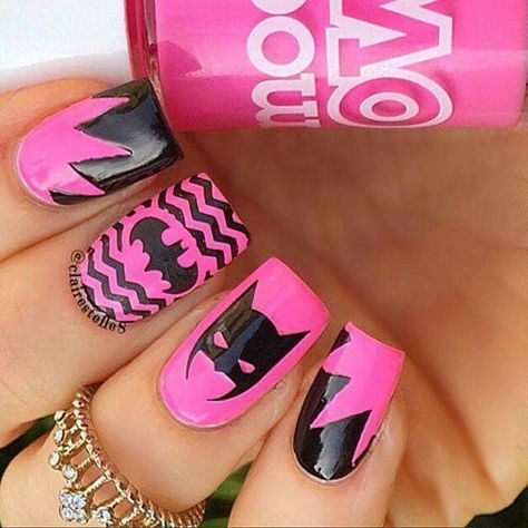 Pink Batgirl bat man nails design Superhero Nails, Batman Nails, Shweshwe Dresses, Nails Today, Stiletto Nails Designs, Simple Nail Art Designs, 2016 Trends, Cool Nails, Gel Nail Designs