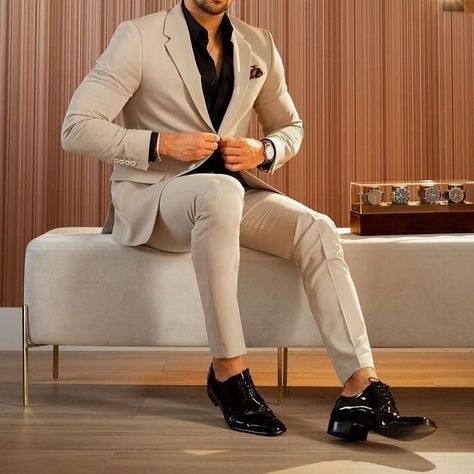 TipTopGents — Beige colour blazer a new sensation in men's... Costume Beige, Costume Vert, Beige Suits, Beige Wedding, Groom Tuxedo, Suits Men, Party Attire, Bae Goals, Navy Blue Suit