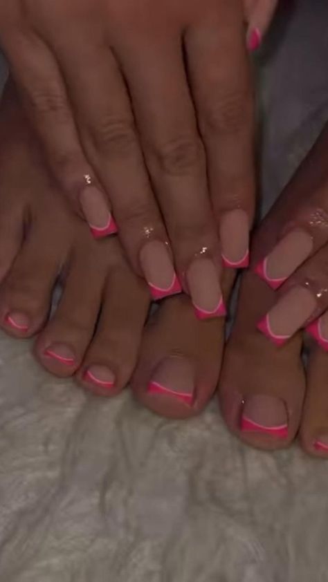 Ring Finger Nail Art, Jamaica Nails, Nail Art Trendy, Ring Finger Nails, Acrylic Toes, Acrylic Toe Nails, Pretty Toe Nails, Finger Nail Art, Cute Toe Nails