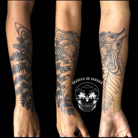 Ellie tattoo. Last of Us Part 2 tattoo. Video game tattoo. Forearm tattoo. Moth tattoo. The Last Of Us Tattoo Ideas Joel, Last Of Us 2 Tattoo, Ellie's Tattoo, Game Tattoo, F Tattoo, Video Game Tattoos, Poseidon Tattoo, Cool Shoulder Tattoos, 2 Tattoo