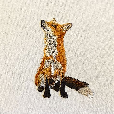 This complete kit comes with everything you need to embroider this beautiful fox, a regular to British cities and countryside. This kit is suitable for experienced stitchers and beginners who have sewn before. The instruction booklet has full colour pages of highly detailed instructions, so you will find this pattern relaxing and simple to make. Included in the kit are: A 6" wooden hoop Pre-printed fabric pattern A choice of natural linen or white cotton fabric Mercerised cotton embroidery threa Embroidery Fox Pattern, Fox Embroidery Pattern, Fox Sewing, Colour Pages, Fox Quilt, Embroidered Animals, Textile Art Embroidery, Fox Embroidery, White Cotton Fabric