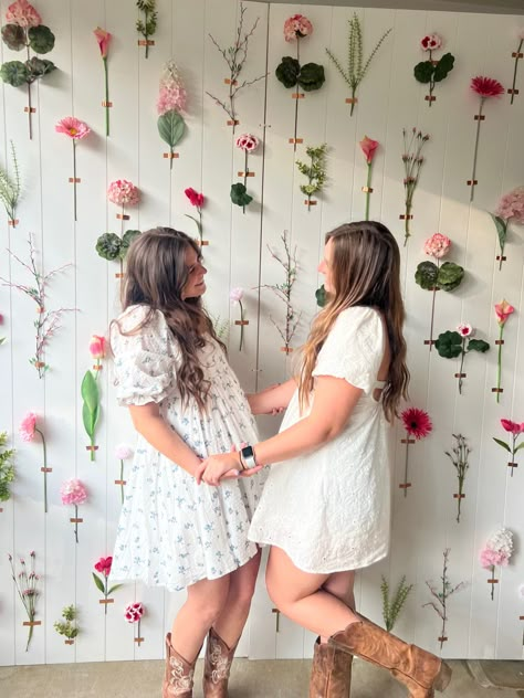 Flower Back Drop Photoshoot, Bridal Shower Flower Backdrop, Baby In Bloom Shower Ideas Backdrop, Baby Shower Flower Backdrop, Tea Party Baby Shower Backdrop, Wildflower Baby Shower Backdrop, Baby In Bloom Photo Backdrop, Wildflower Baby Shower Theme Decor, Baby In Bloom Shower Ideas Decorations